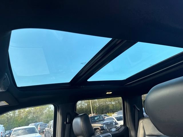 Used 2017 Ford F150 Lariat w/ Equipment Group 502A Luxury AWD/4WD image 13