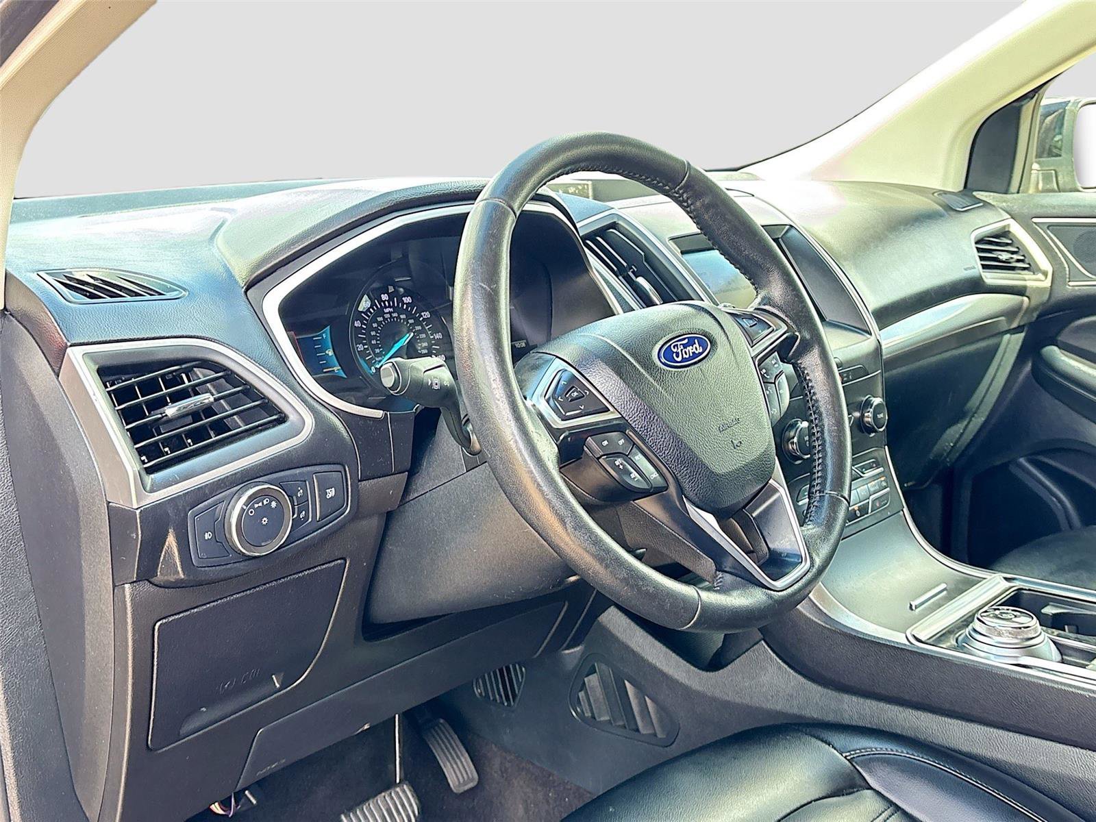 Used 2020 Ford Edge SEL AWD/4WD image 9