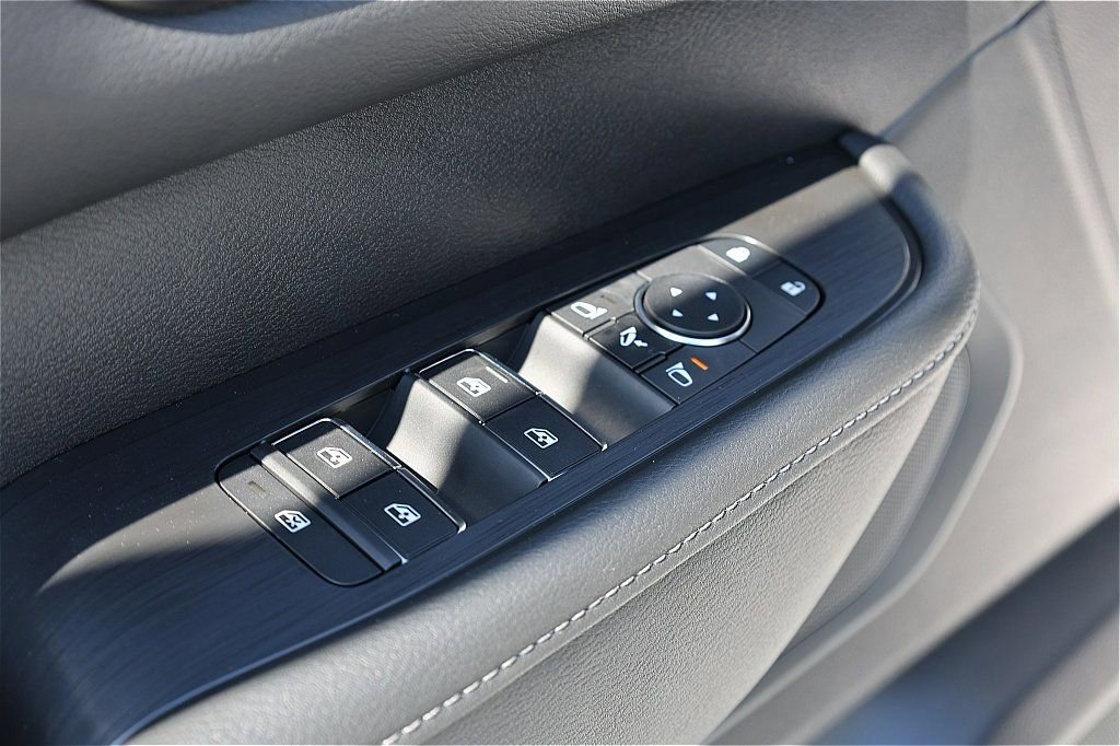 New 2026 Nissan Armada SL w/ Captain's Chari Seat Package image 17