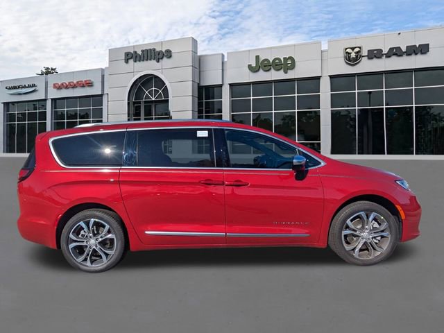 New 2026 Chrysler Pacifica Pinnacle w/ Trailer Tow Group AWD/4WD image 4