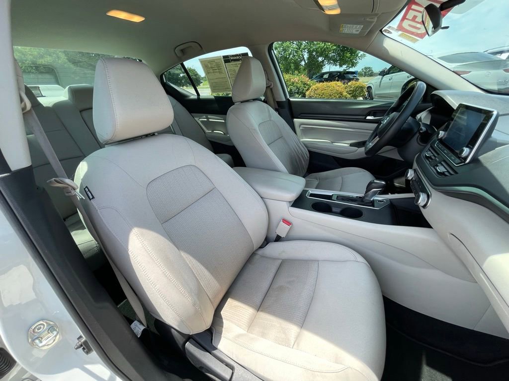 Used 2020 Nissan Altima 2.5 S FWD image 30