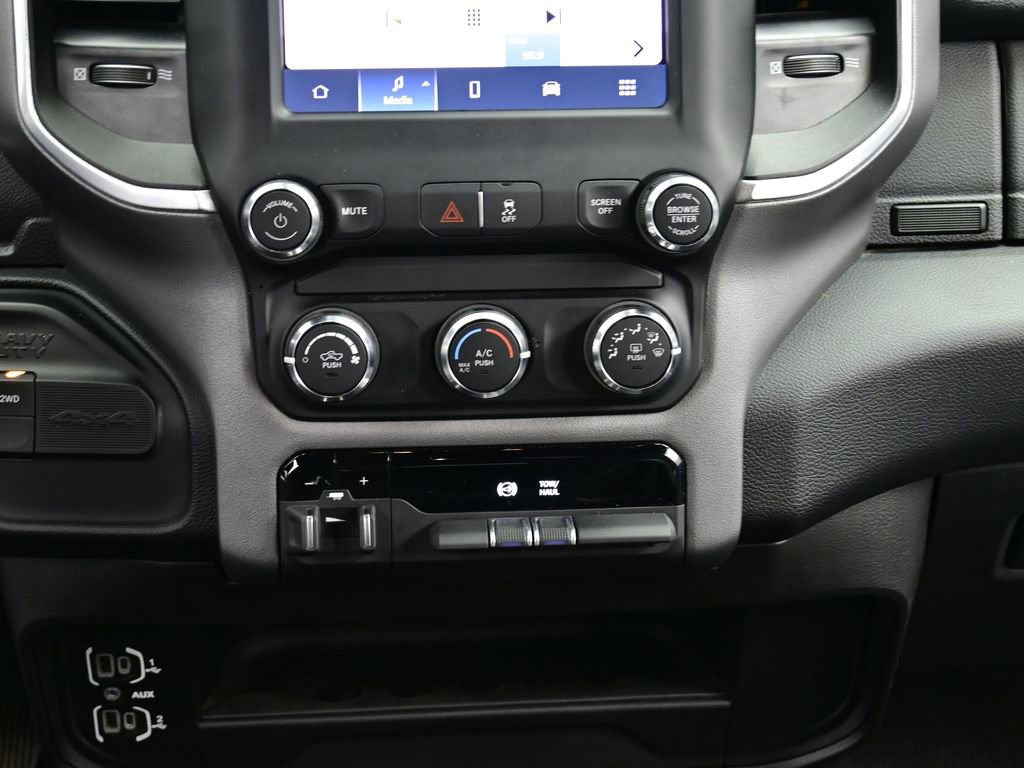 Used 2024 RAM 3500 Big Horn image 8