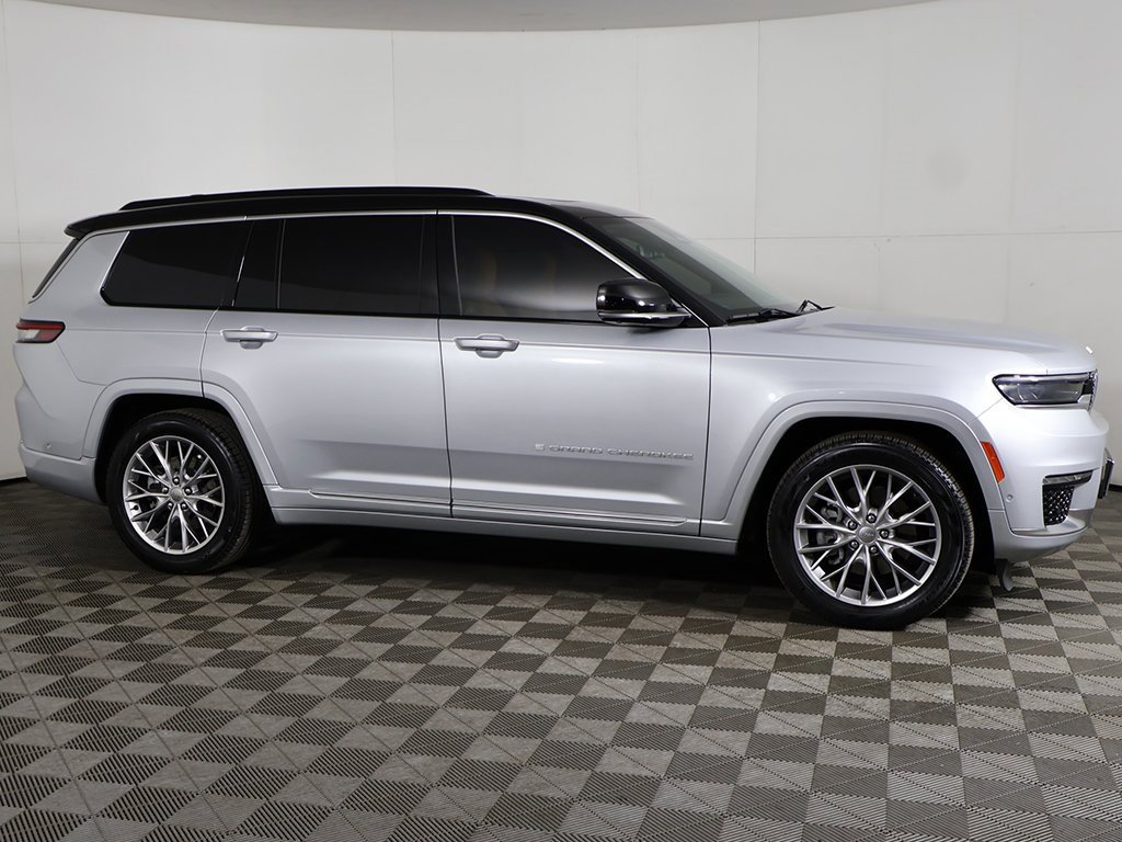 Used 2024 Jeep Grand Cherokee L Summit w/ Advanced Protech Group IV image 20