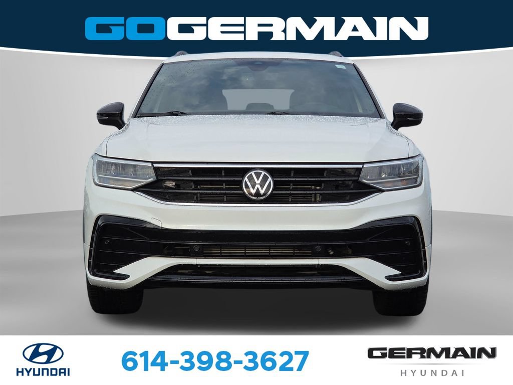 Used 2024 Volkswagen Tiguan SE R-Line FWD image 2