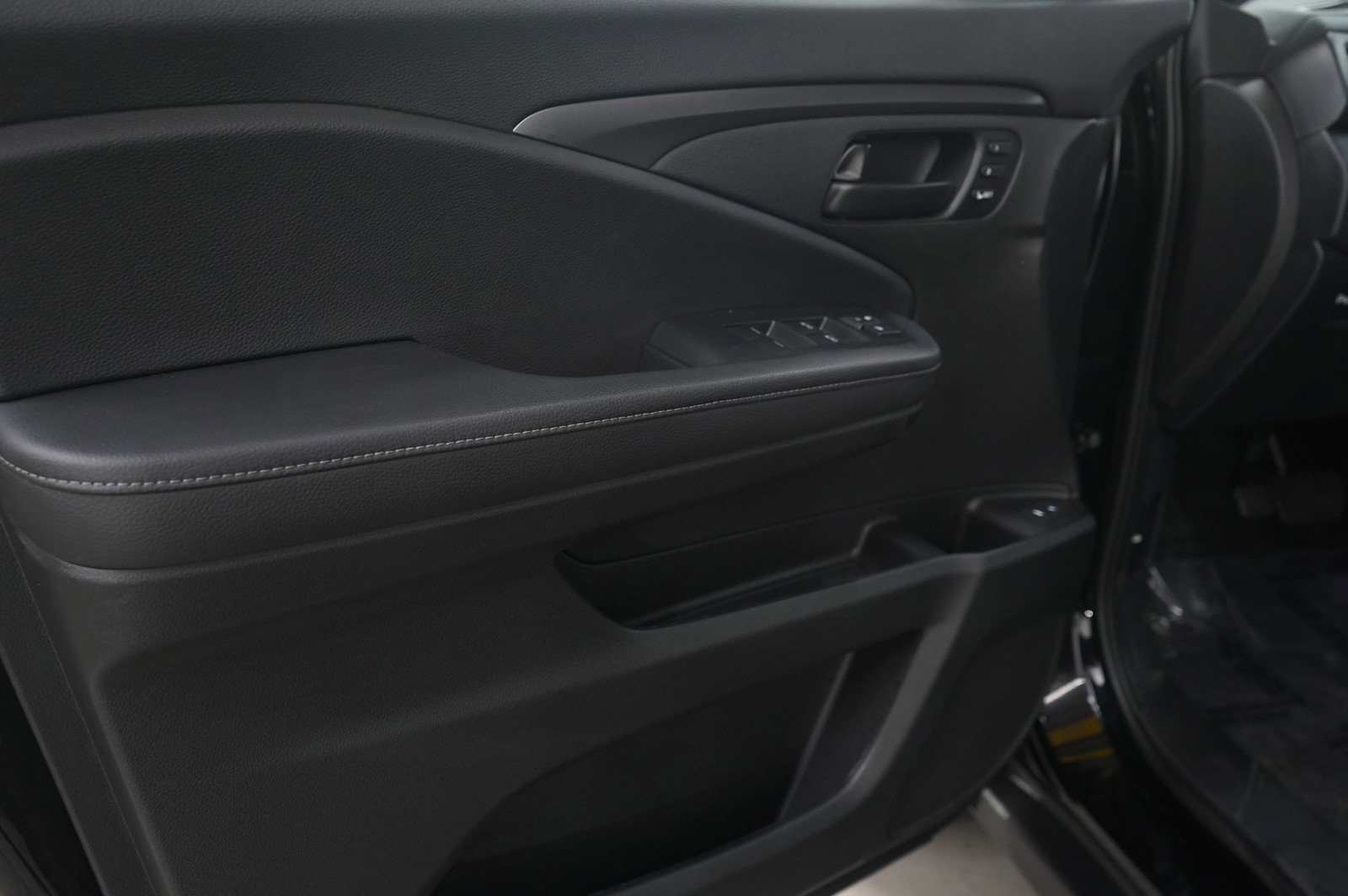 Used 2023 Honda Passport EX-L image 21