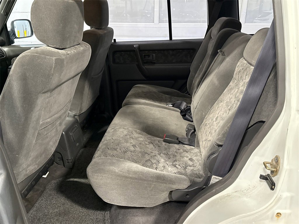 Used 2000 Isuzu Trooper S image 8