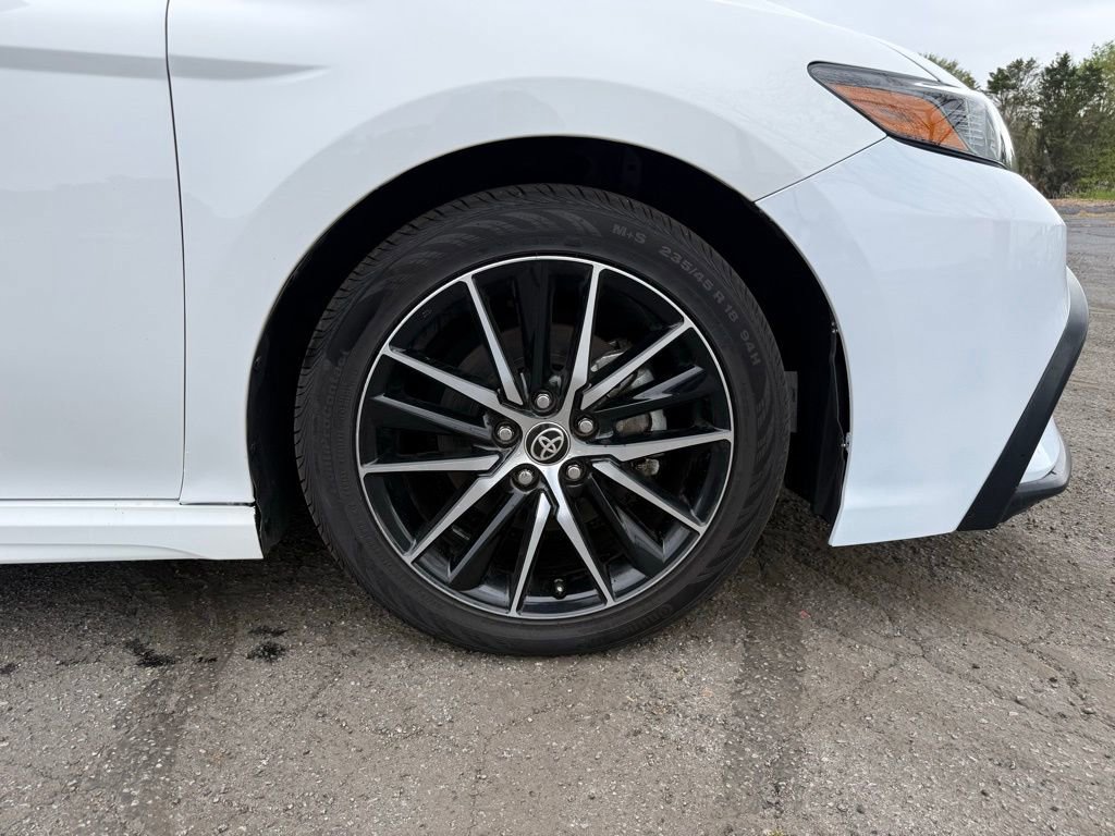 Used 2023 Toyota Camry SE FWD image 8