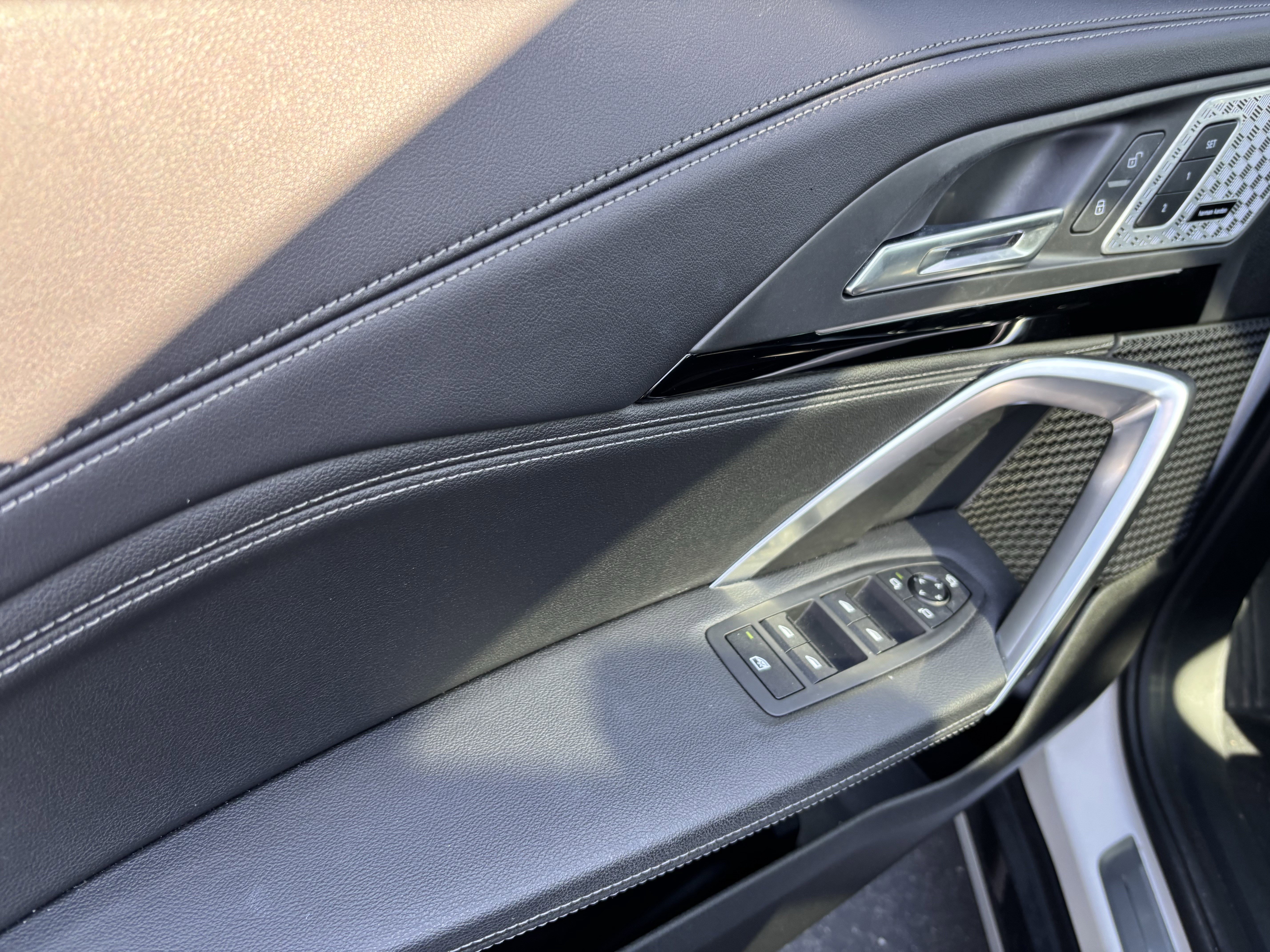 Used 2023 BMW X1 xDrive28i w/ Premium Package image 14