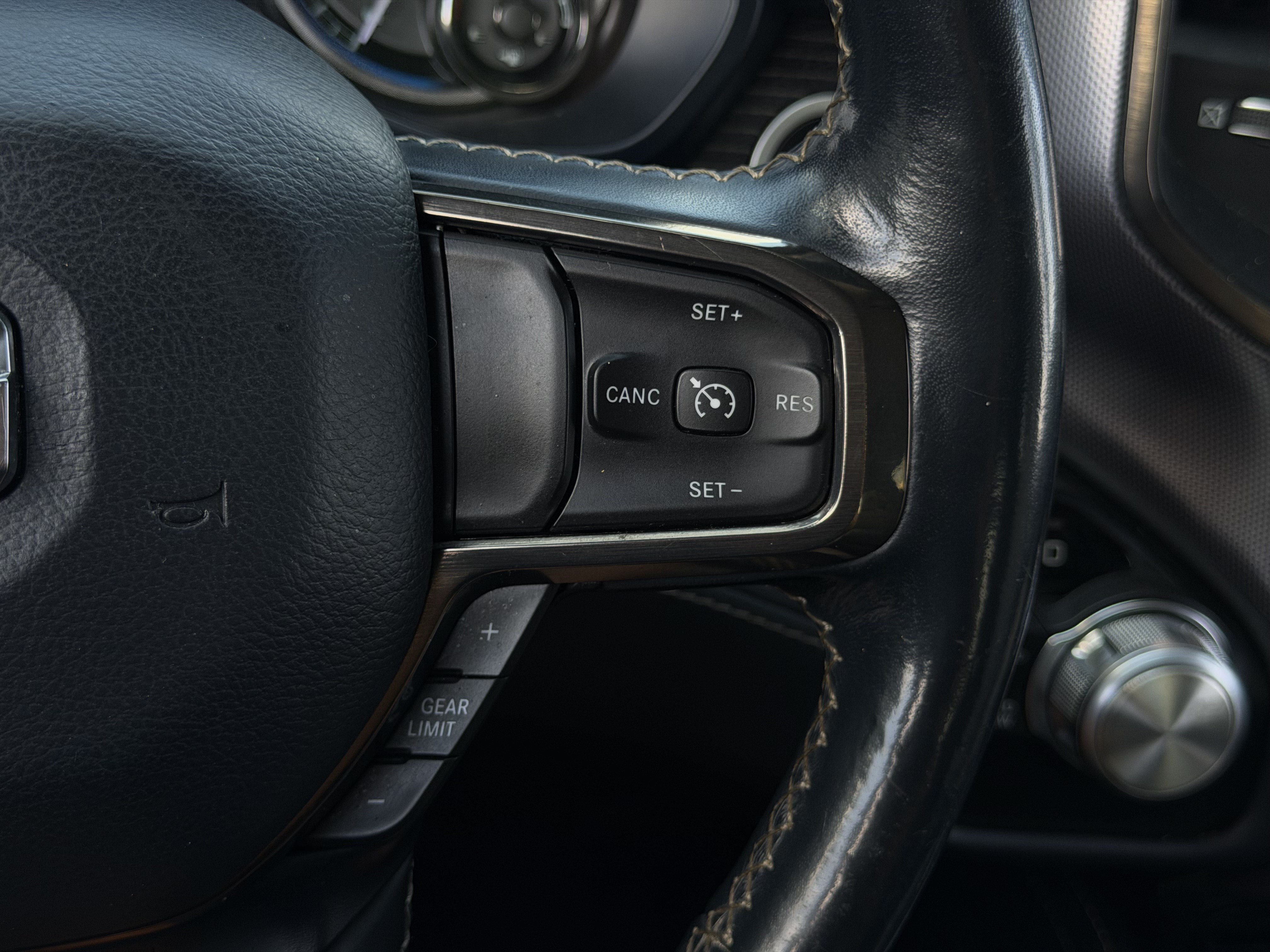 Used 2019 RAM 1500 Limited AWD/4WD image 19
