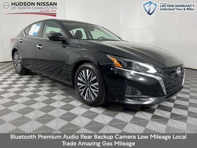 Used 2023 Nissan Altima 2.5 SV image 1