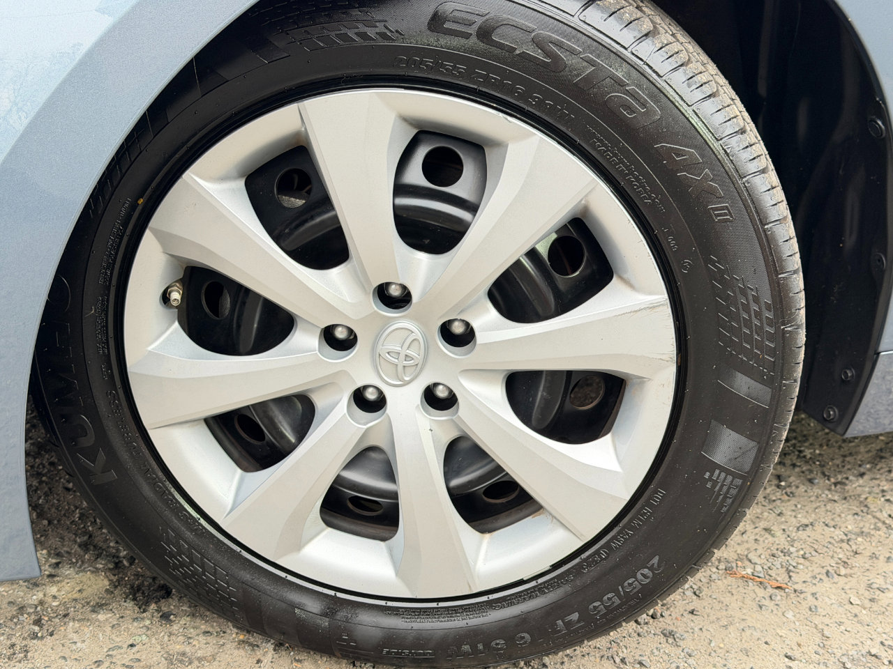 Used 2022 Toyota Corolla LE image 68