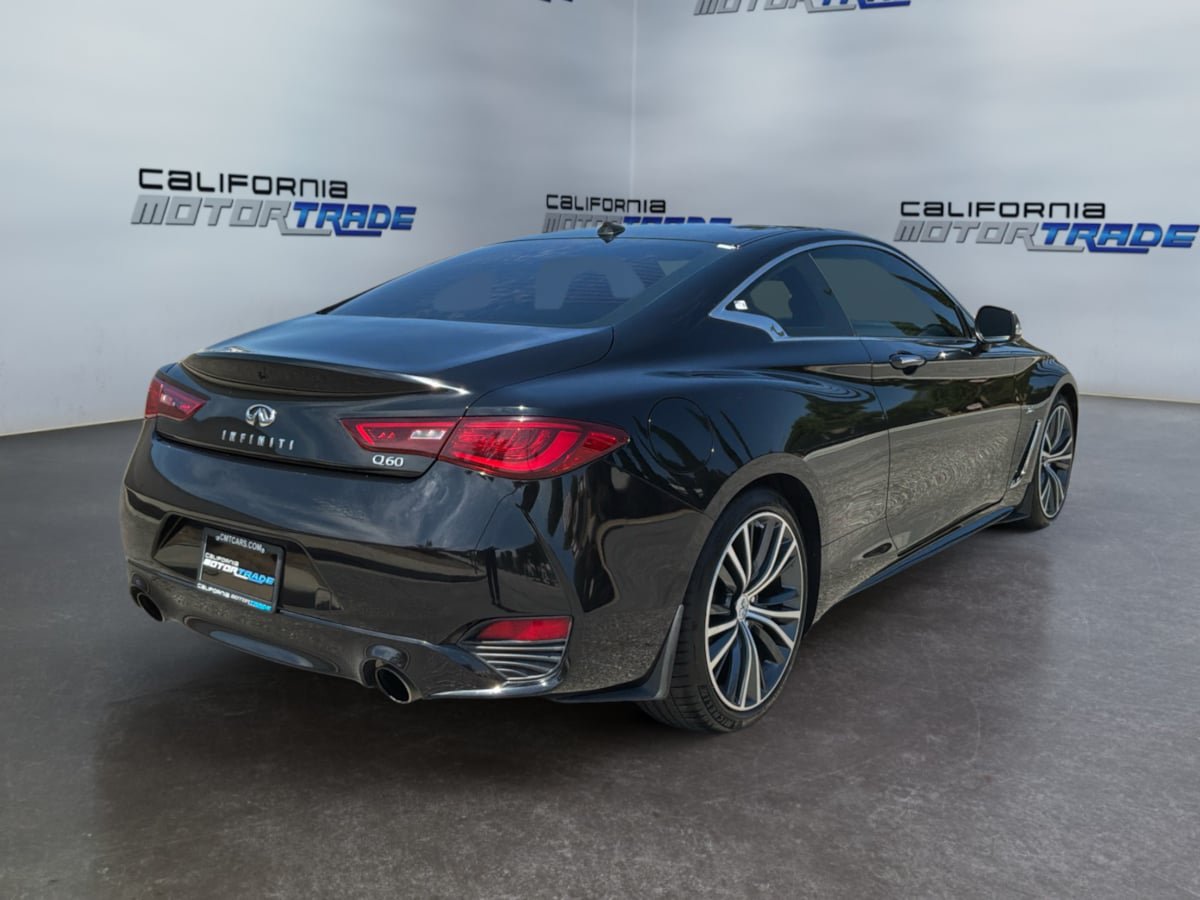 Used 2019 INFINITI Q60 3.0t Luxe RWD image 5