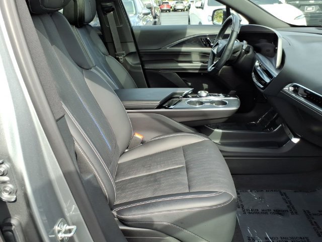 Used 2026 Cadillac Lyriq Luxury AWD/4WD image 22