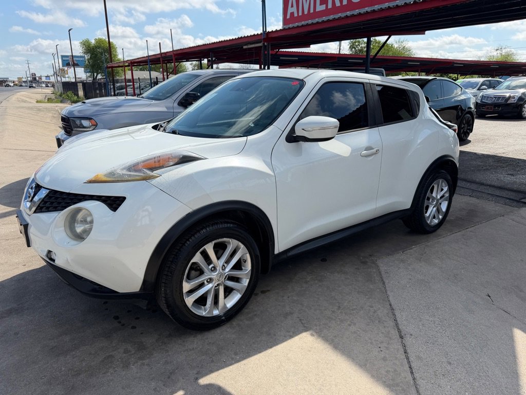 Used 2016 Nissan Juke SV FWD image 1