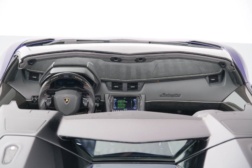 Used 2021 Lamborghini Aventador SVJ AWD/4WD image 33