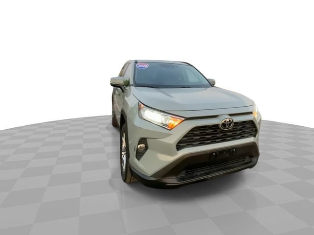 Used 2020 Toyota RAV4 XLE Premium AWD/4WD image 4