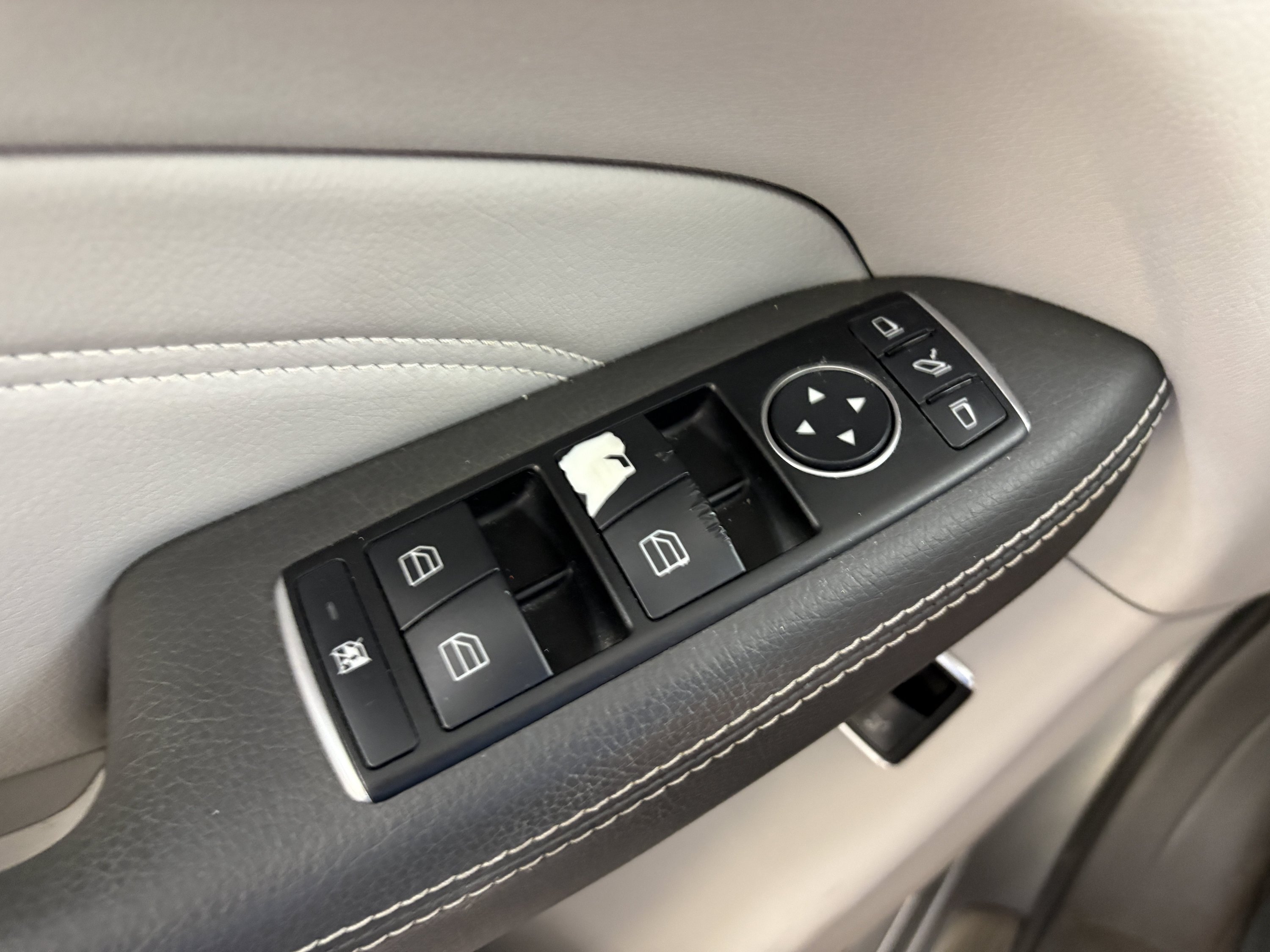 Used 2014 Mercedes-Benz ML 350 BlueTEC 4MATIC w/ Premium 1 Package image 30