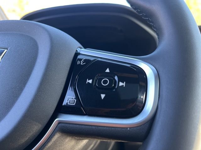 Certified 2025 Volvo V90 B6 Cross Country Ultra w/ Climate Package AWD/4WD image 29