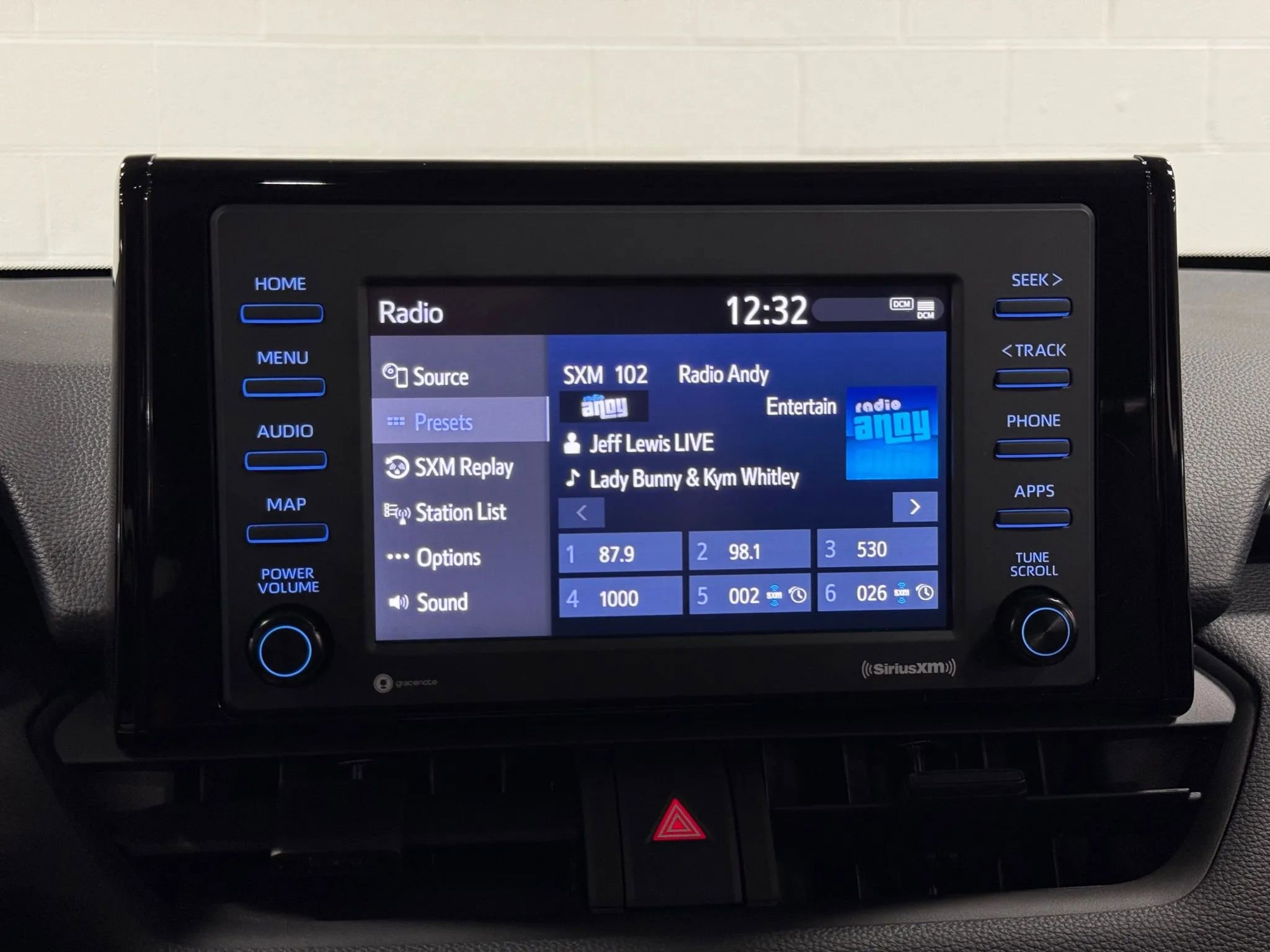 Used 2022 Toyota RAV4 XLE w/ Convenience Package image 31