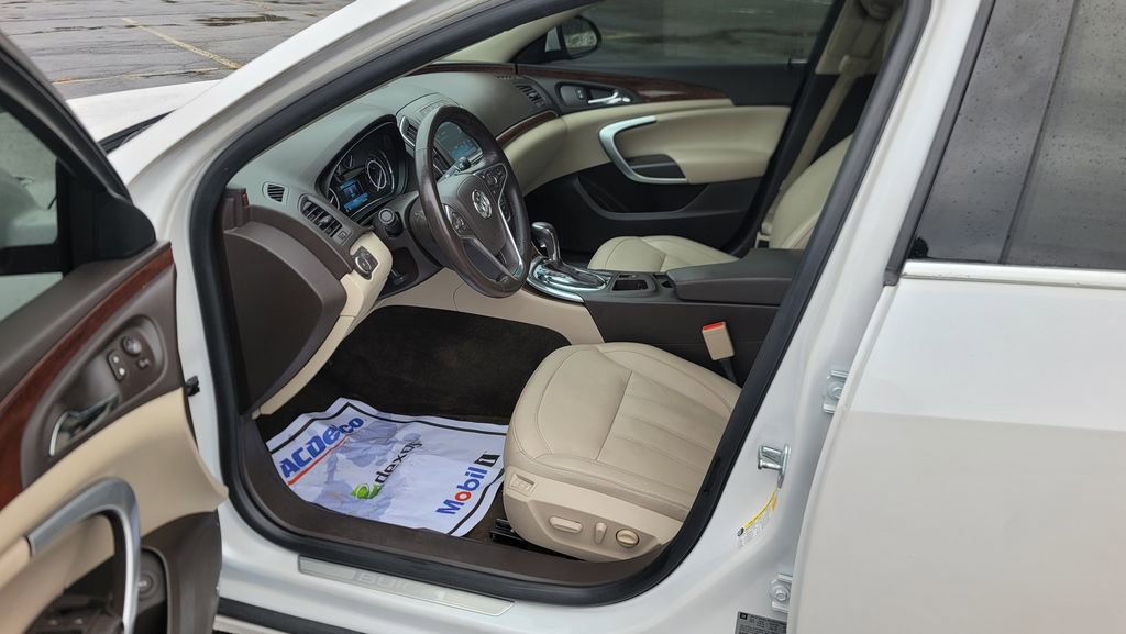 Used 2017 Buick Regal Premium w/ Driver Confidence Package #1 image 18