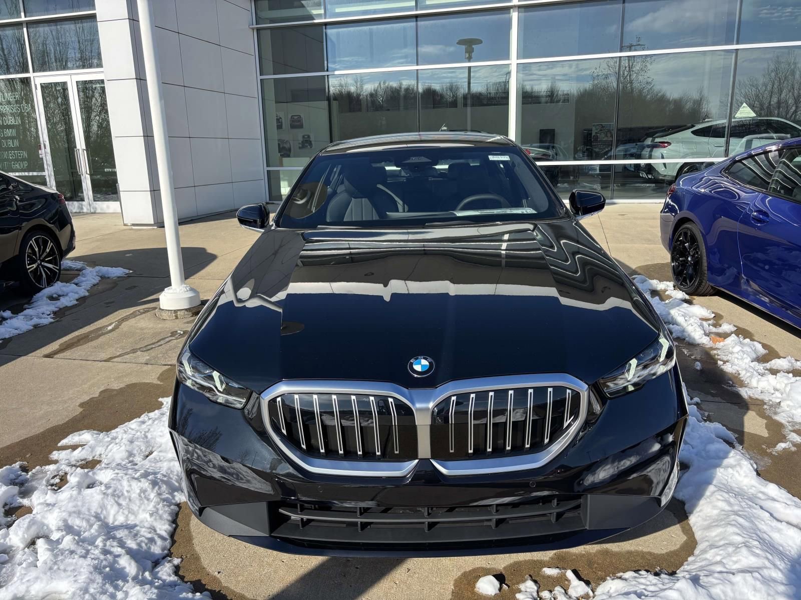 New 2026 BMW 530i xDrive w/ Premium Package image 2