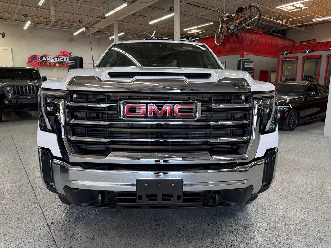 Used 2025 GMC Sierra 2500 SLE w/ Preferred Package image 9