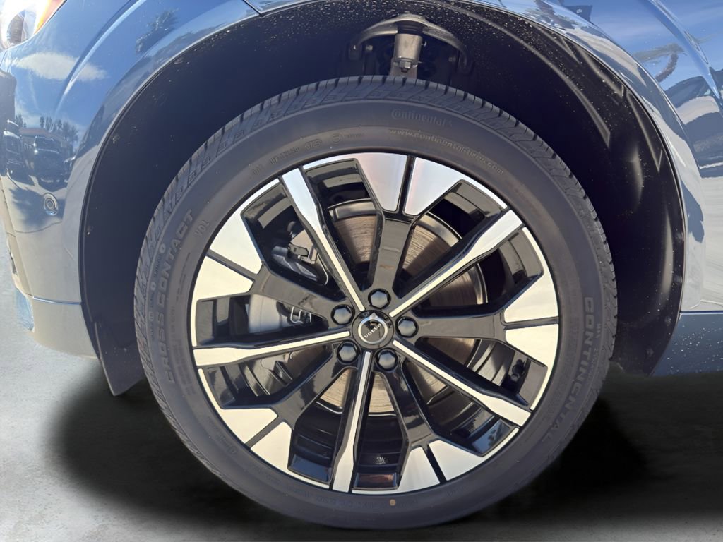 New 2026 Volvo XC60 T8 Plus w/ Protection Package AWD/4WD image 9