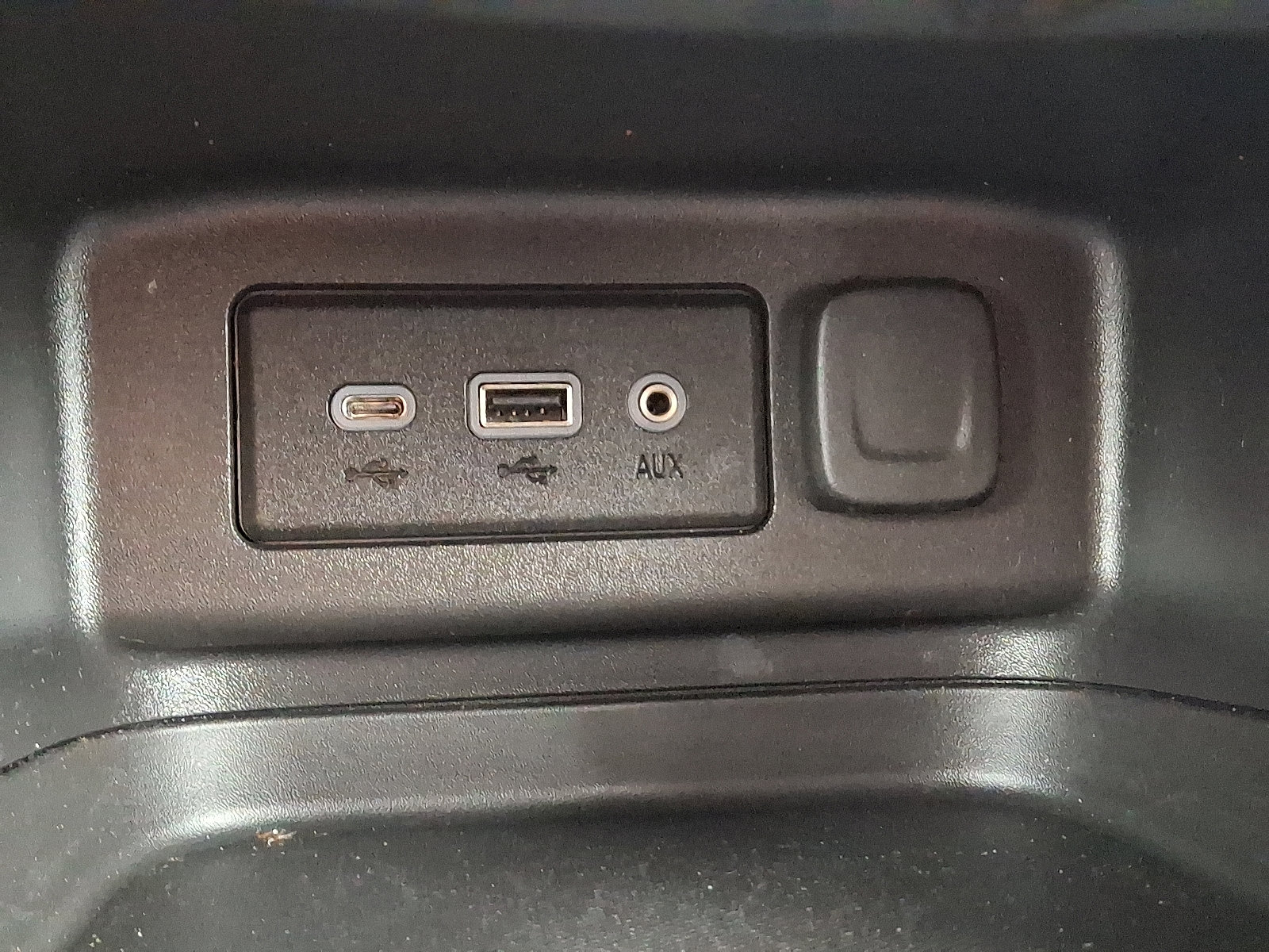 Used 2024 Chevrolet Equinox LT image 24