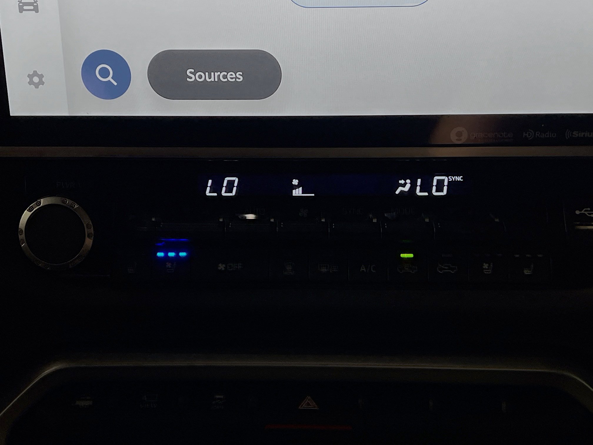 Used 2024 Toyota Tundra Platinum image 25