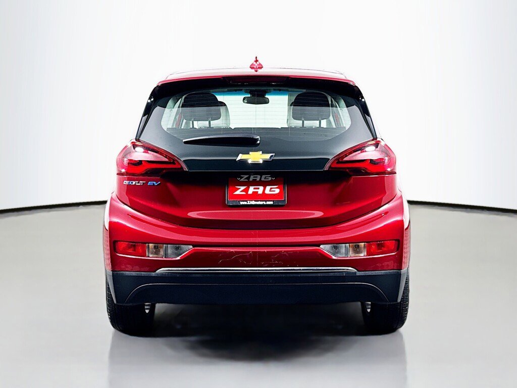 Used 2021 Chevrolet Bolt LT image 4