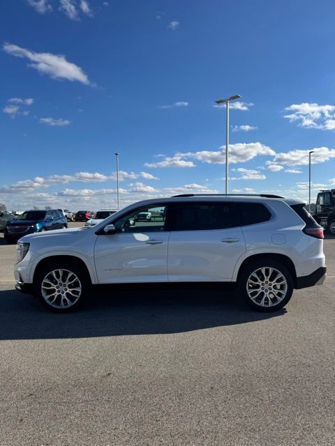 Used 2024 GMC Acadia Denali w/ Super Cruise Package FWD image 3