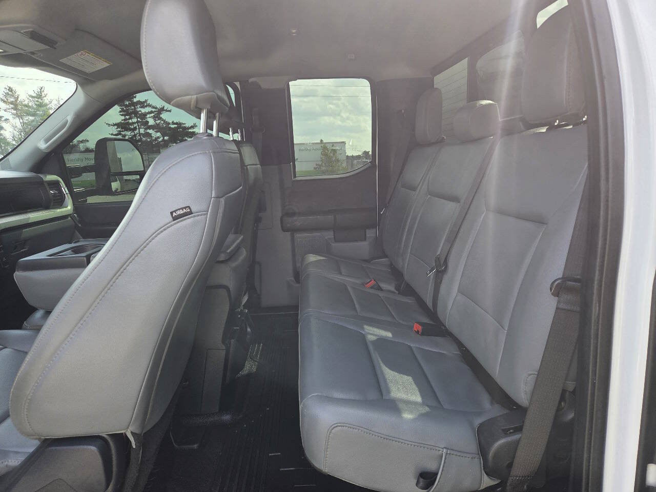 Used 2024 Ford F550 4x4 SuperCab Super Duty image 15