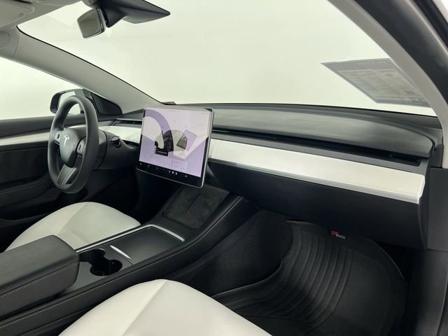 Used 2023 Tesla Model 3 Standard Range image 29