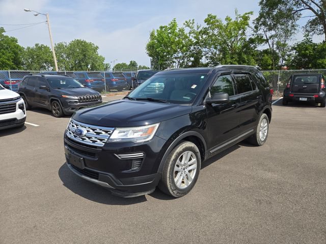 Used 2019 Ford Explorer XLT AWD/4WD image 2