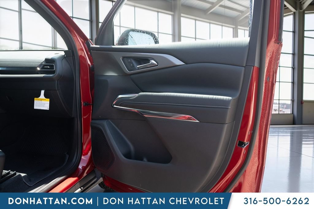 New 2026 Chevrolet Traverse LT w/ Midnight/Sport Edition AWD/4WD image 28