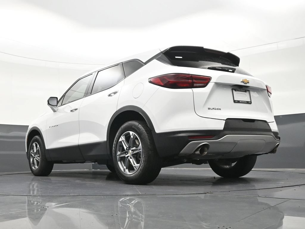 Used 2024 Chevrolet Blazer LT FWD image 26