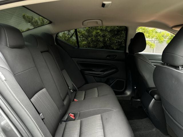 Used 2024 Nissan Altima 2.5 SV FWD image 30
