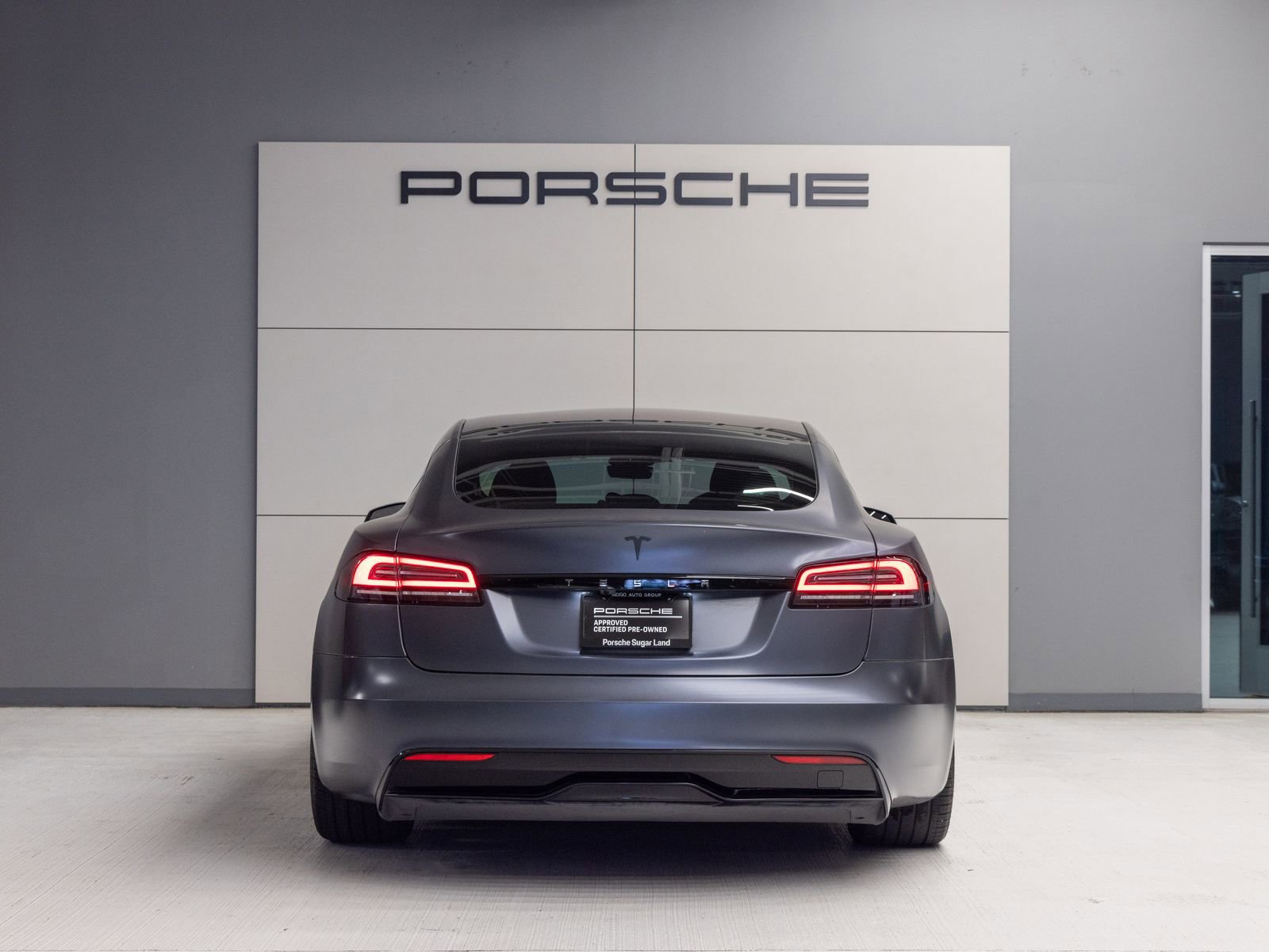 Used 2023 Tesla Model S image 6