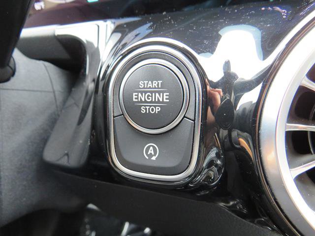 Used 2025 Mercedes-Benz GLA 250 4MATIC image 16