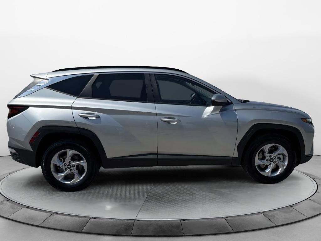 Used 2024 Hyundai Tucson SEL image 2
