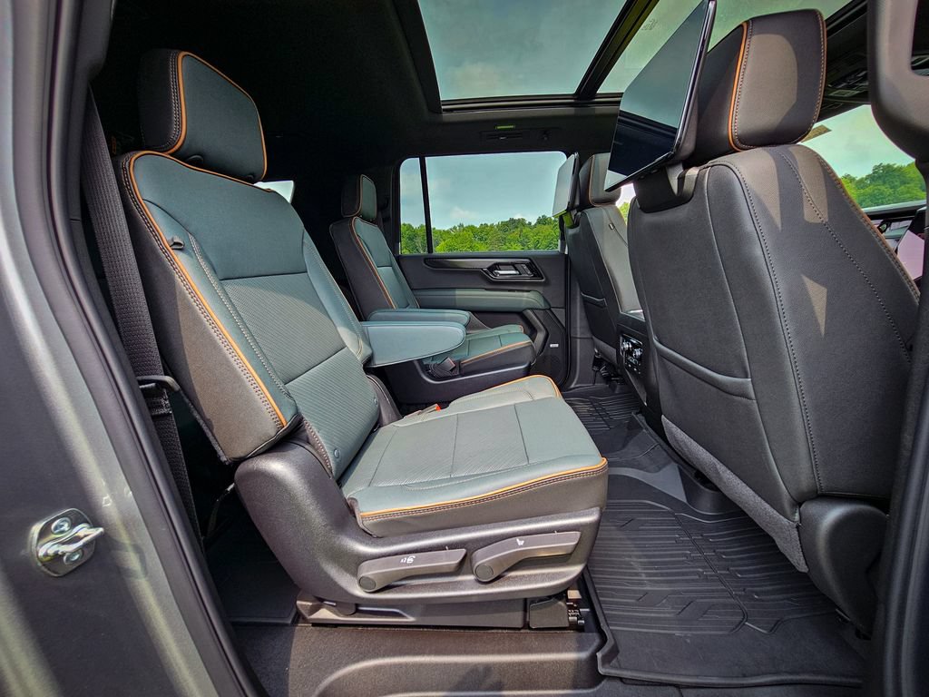New 2026 GMC Yukon XL AT4 w/ AT4 Premium Plus Package AWD/4WD image 47