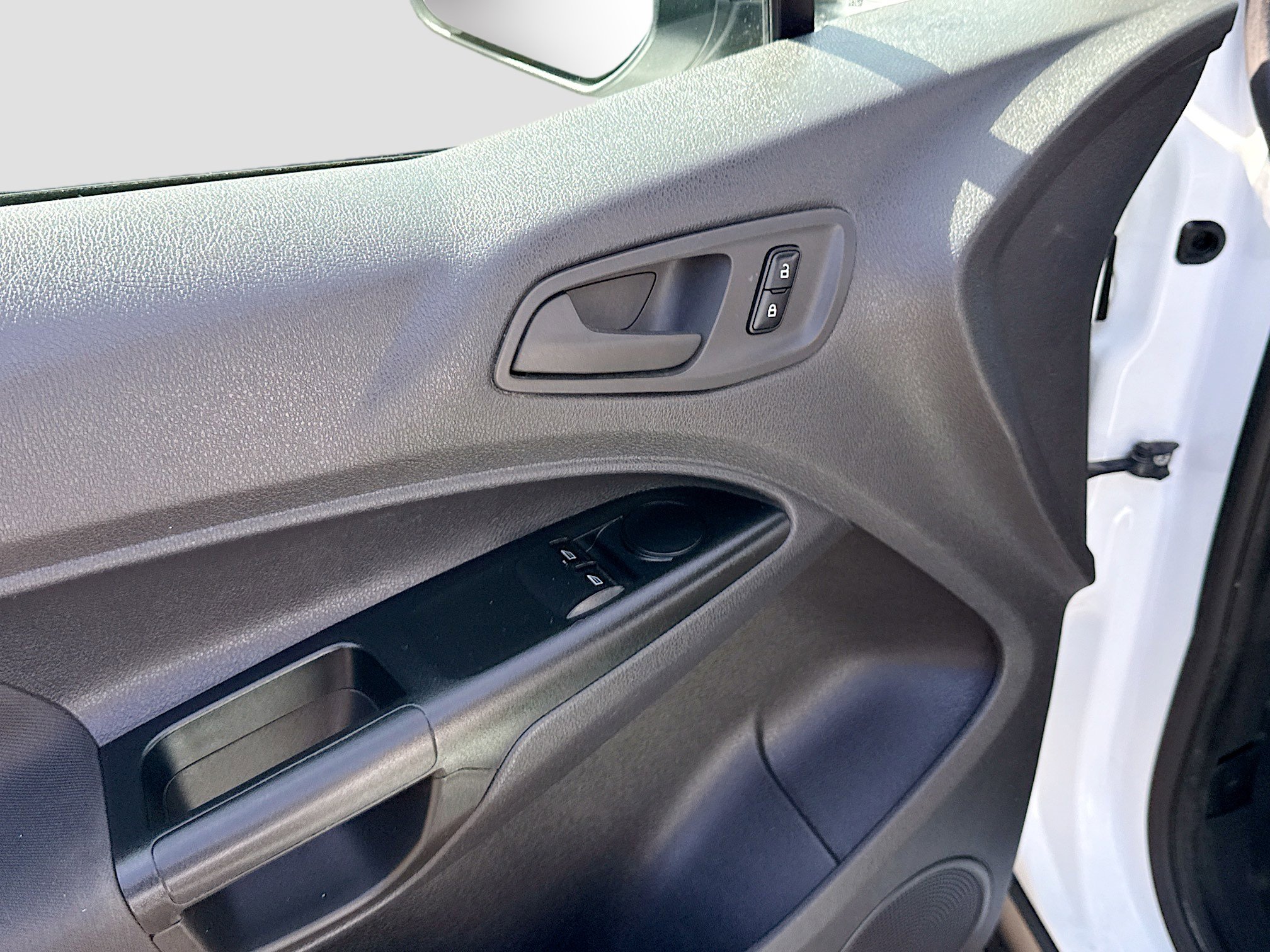 Used 2015 Ford Transit Connect XL image 8