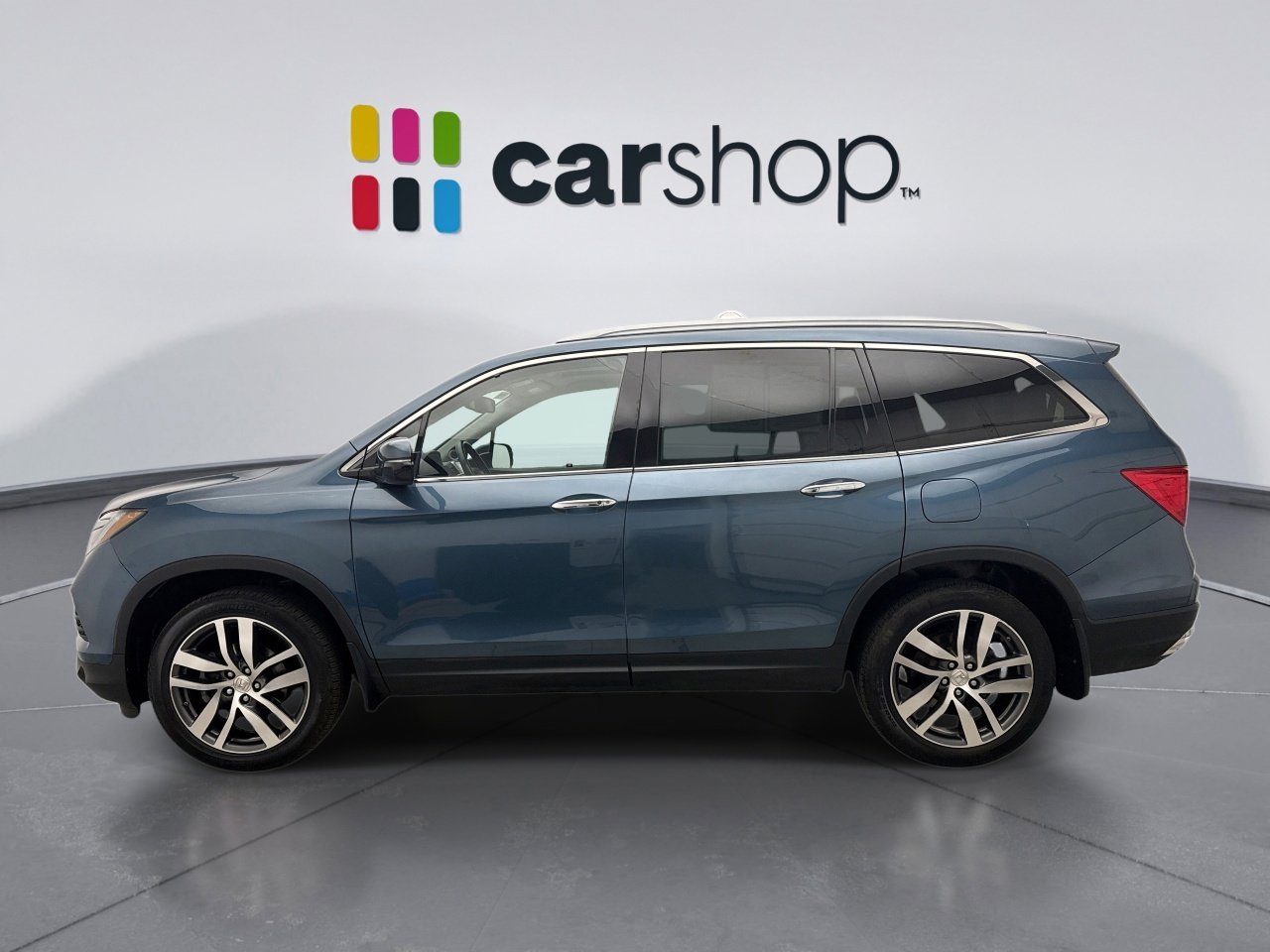 Used 2017 Honda Pilot Elite image 2