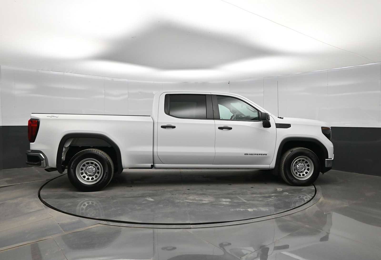 Used 2023 GMC Sierra 1500 Pro w/ Pro Value Package image 9