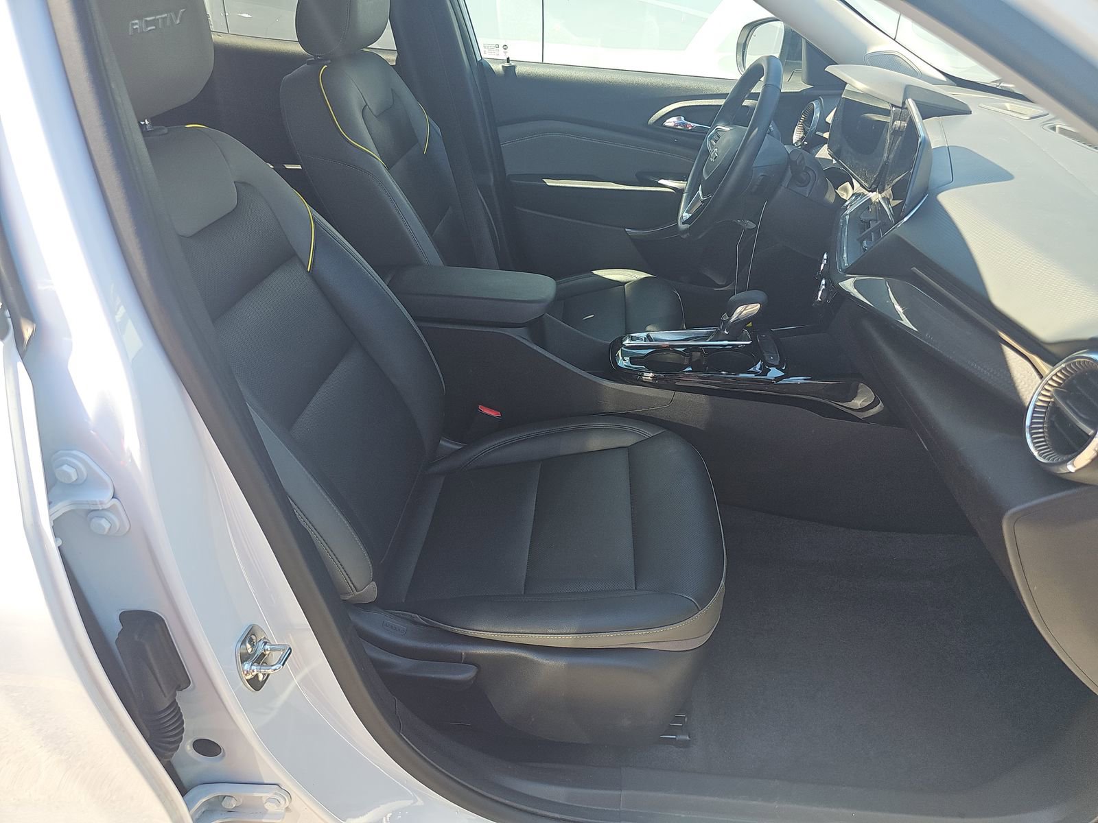 Used 2025 Chevrolet Trax ACTIV w/ Driver Confidence Package FWD image 15