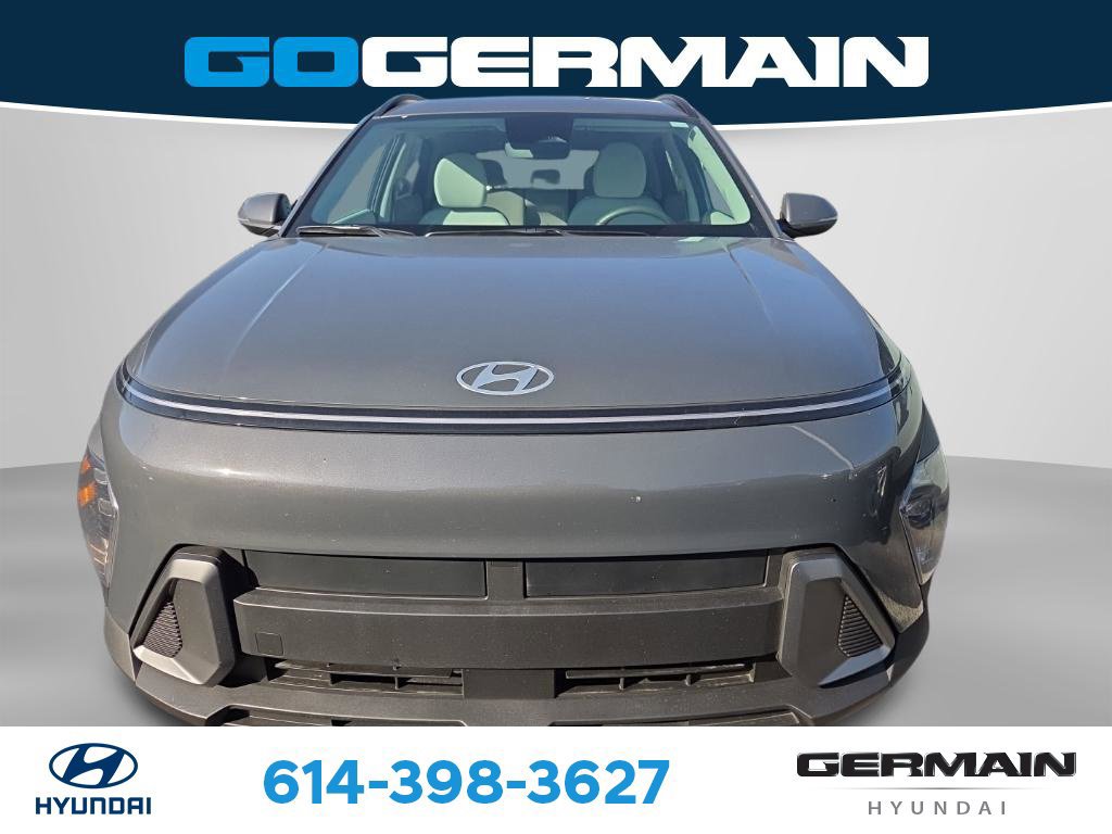 Used 2024 Hyundai Kona SEL FWD image 2