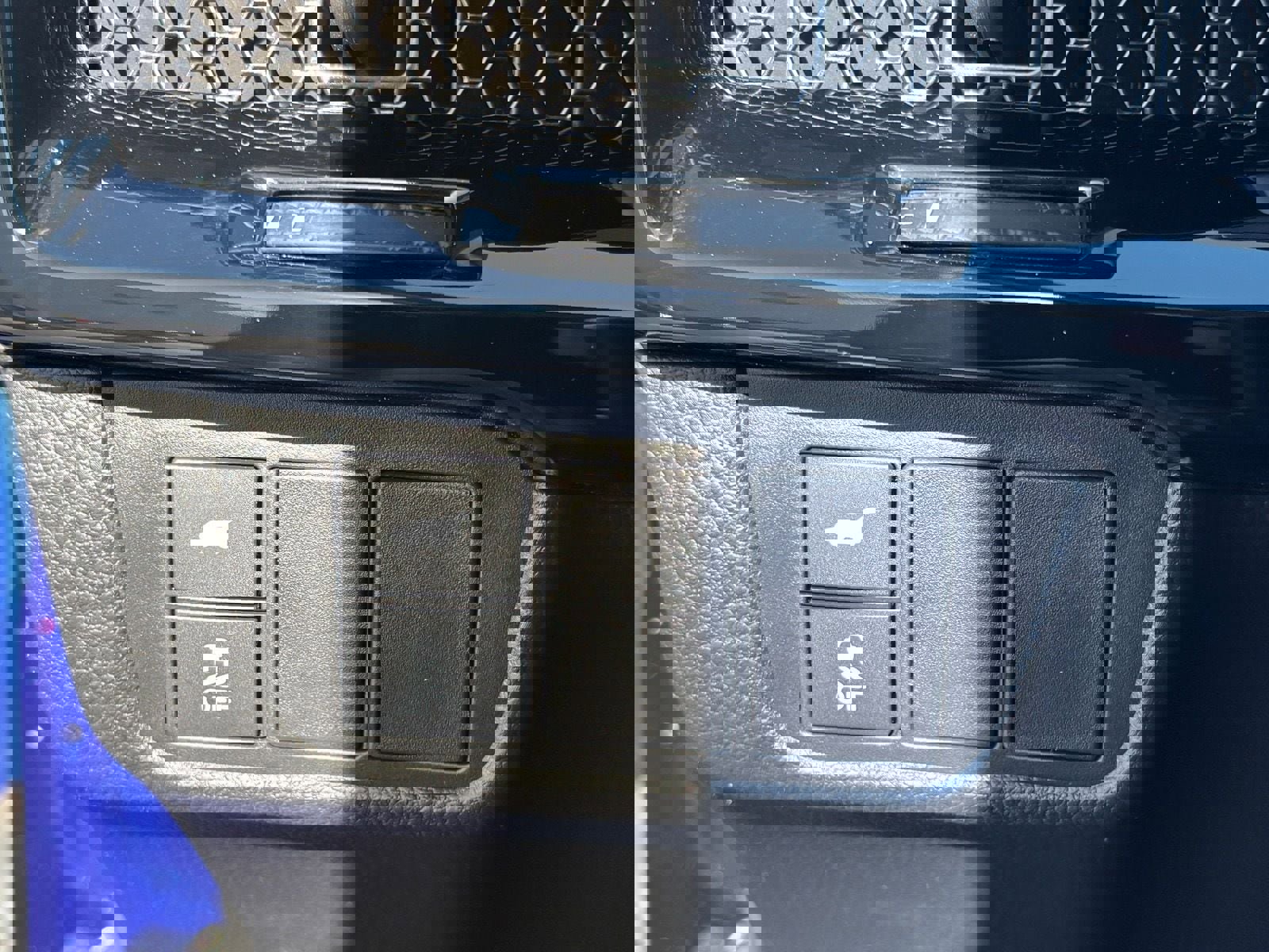 Used 2025 Honda CR-V EX-L image 31