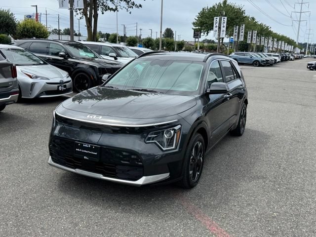 Certified 2024 Kia Niro Wind w/ Wind Preserve Package FWD image 3