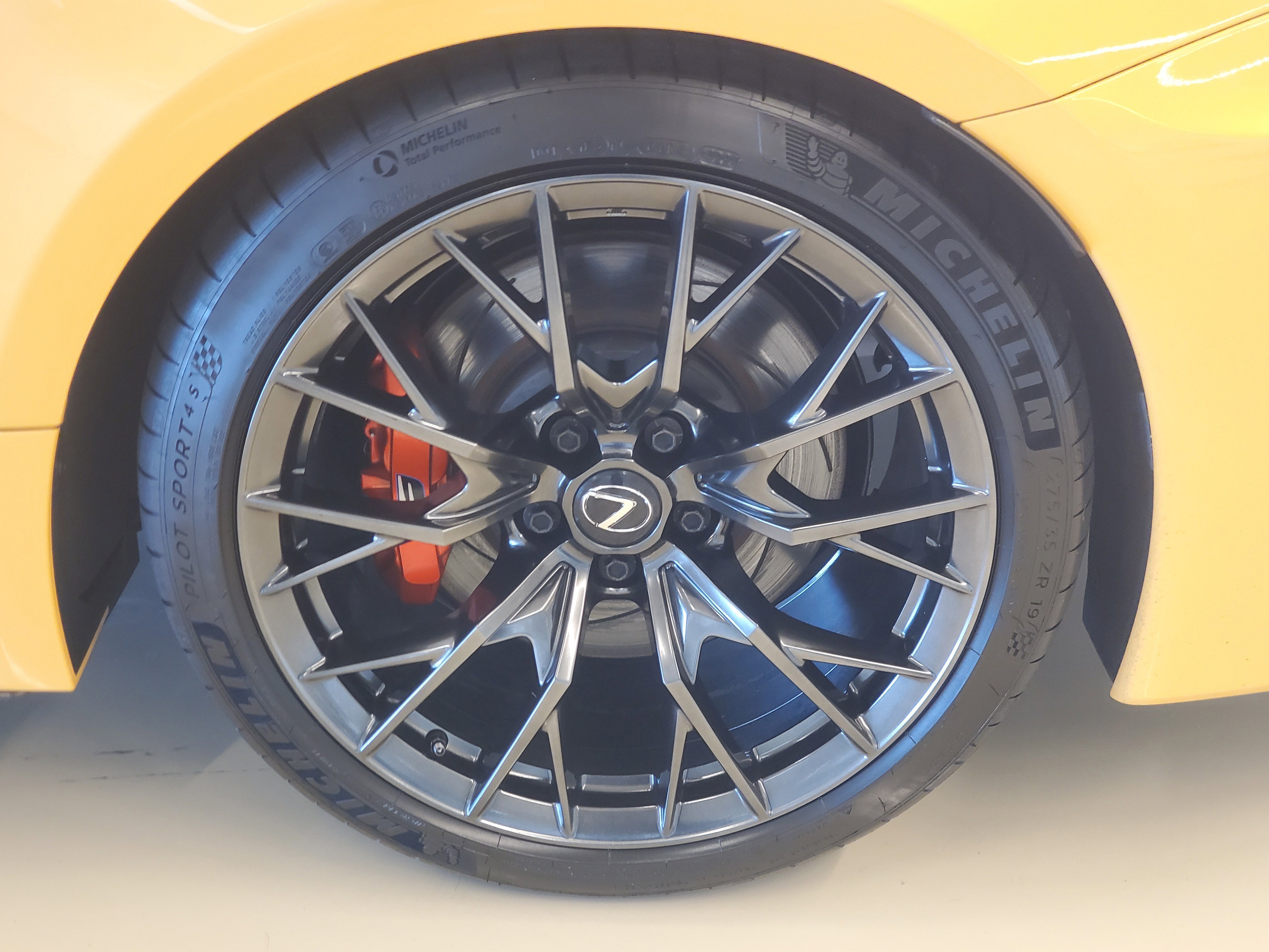 Used 2024 Lexus RC F w/ Carbon Package image 7