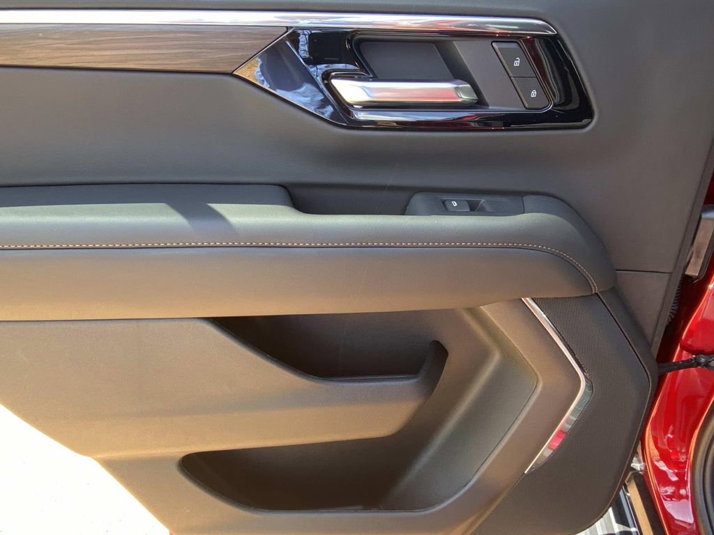 New 2025 Chevrolet Tahoe LS image 14